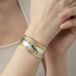 Luxury Elegant Twisted Wide Curved Stainless Steel Open Bracelet Bangle